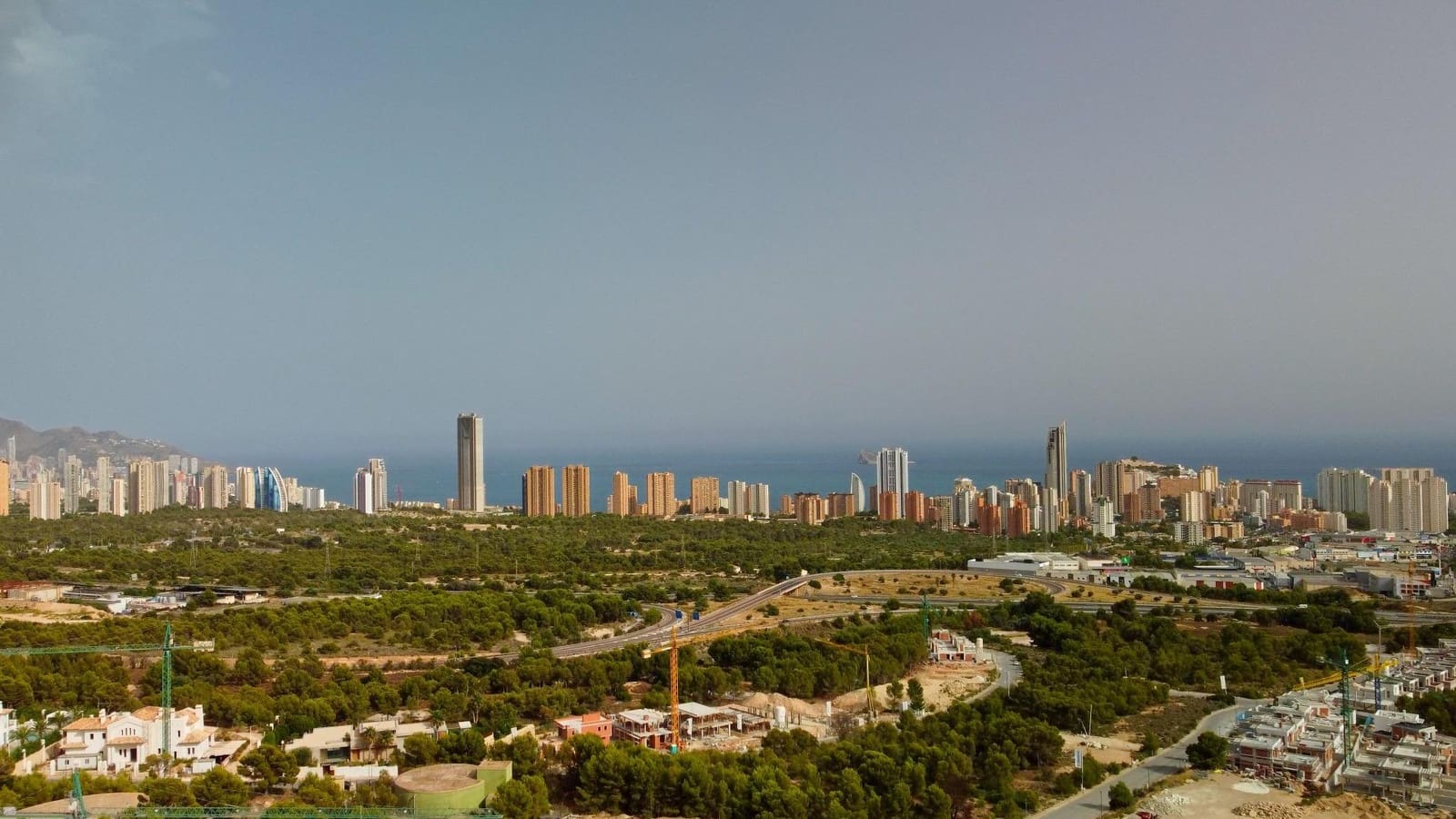3 bedroom Apartment for sale in Finestrat with pool - € 449,000 (Ref: 8047096)