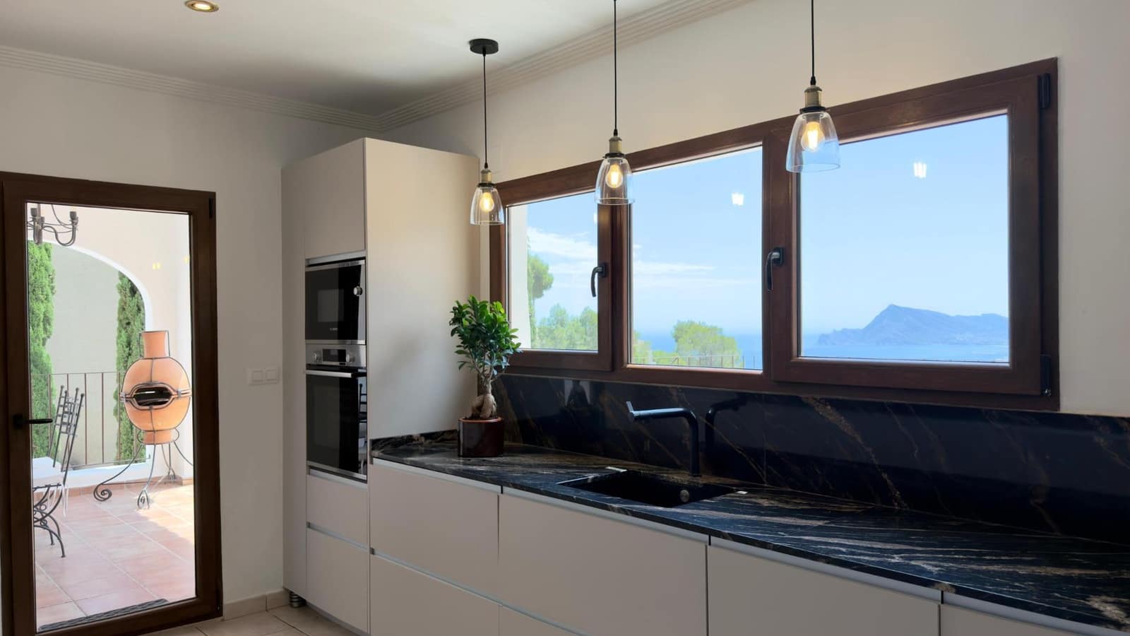5 quarto Moradia para venda em Altea com piscina - 1 650 000 € (Ref: 8098099)