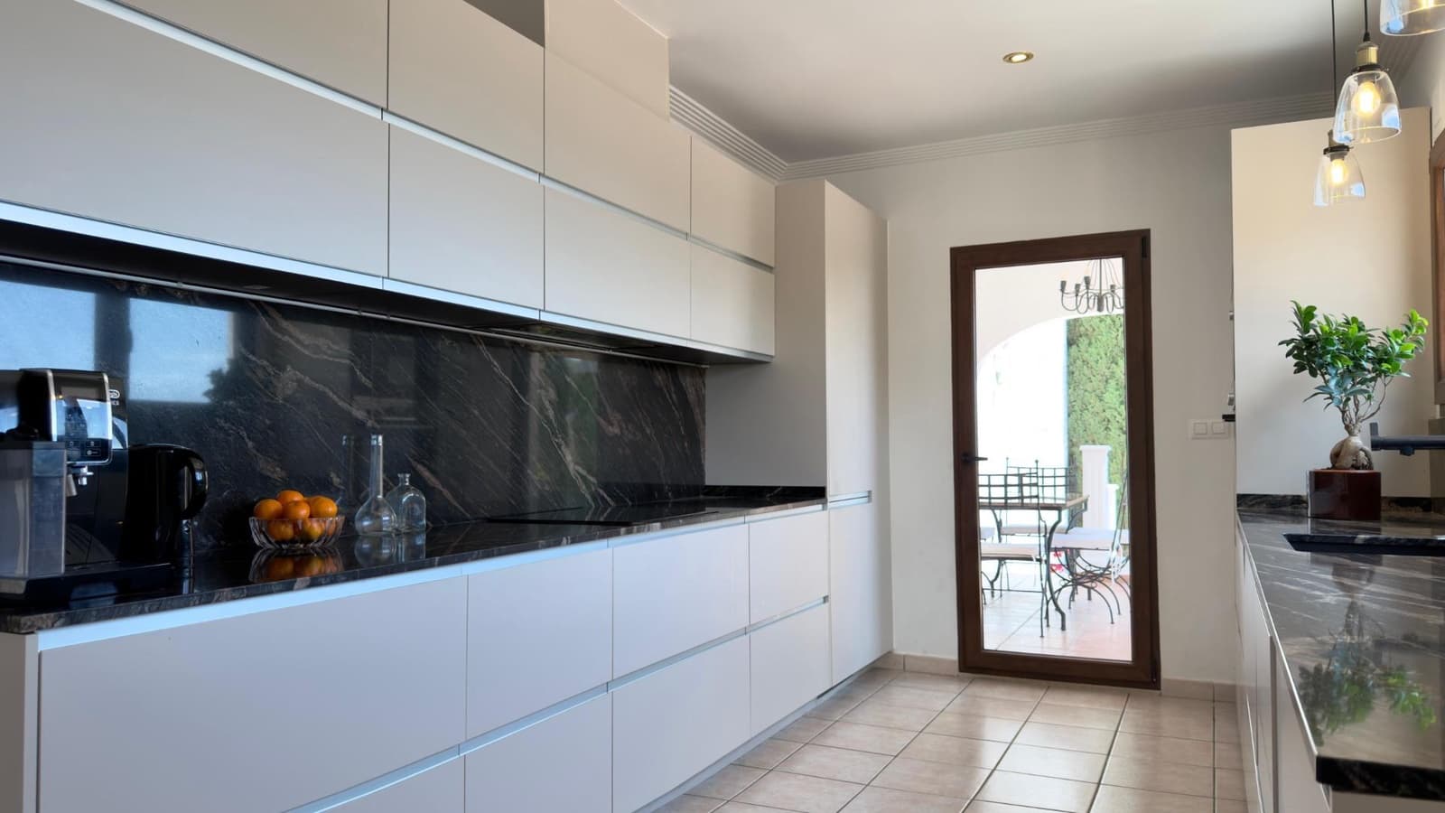 5 quarto Moradia para venda em Altea com piscina - 1 650 000 € (Ref: 8098099)