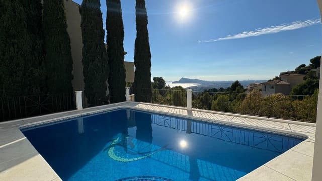 5 quarto Moradia para venda em Altea com piscina - 1 650 000 € (Ref: 8098099)