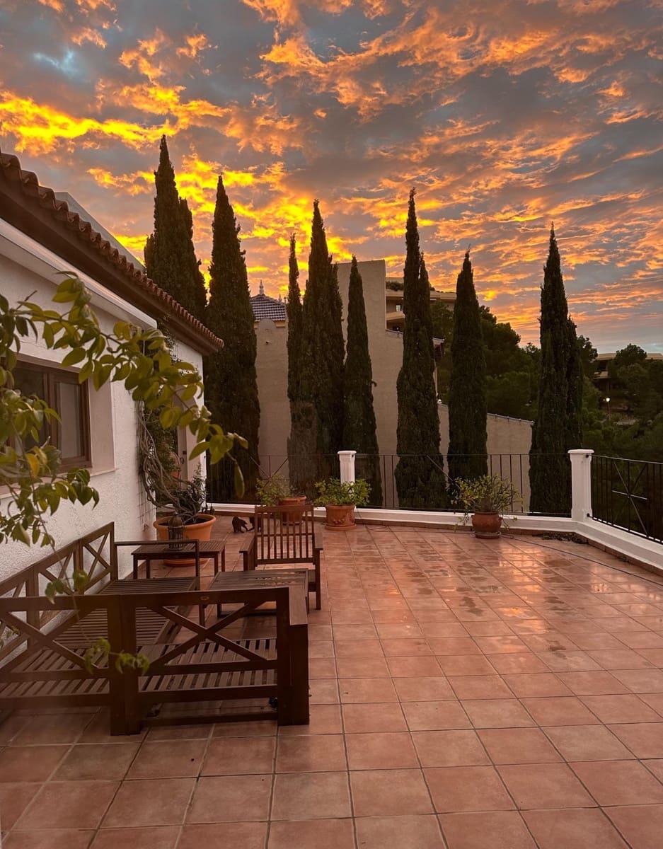5 quarto Moradia para venda em Altea com piscina - 1 650 000 € (Ref: 8098099)