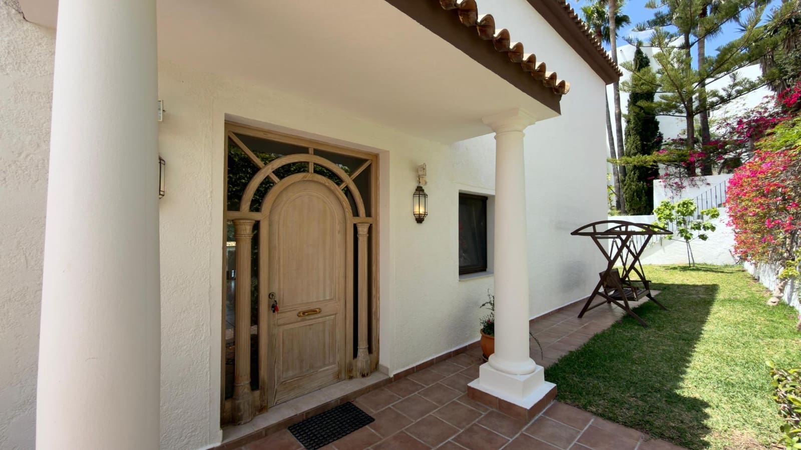 5 quarto Moradia para venda em Altea com piscina - 1 650 000 € (Ref: 8098099)