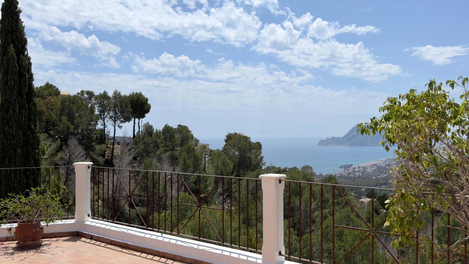 5 quarto Moradia para venda em Altea com piscina - 1 650 000 € (Ref: 8098099)