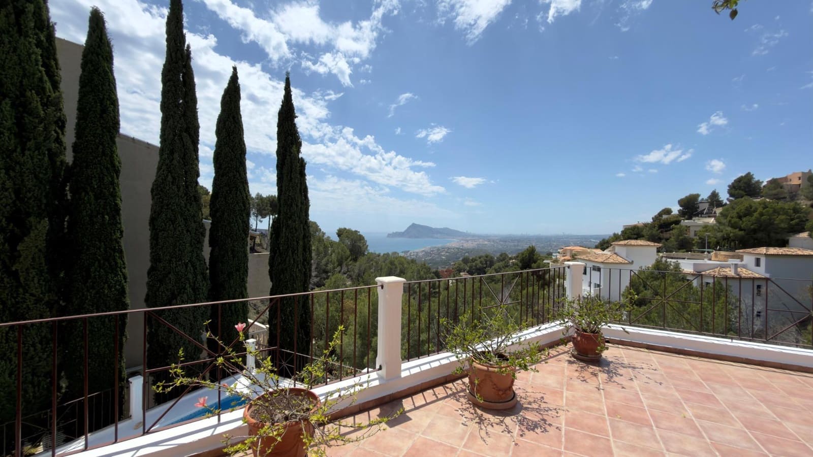 5 quarto Moradia para venda em Altea com piscina - 1 650 000 € (Ref: 8098099)