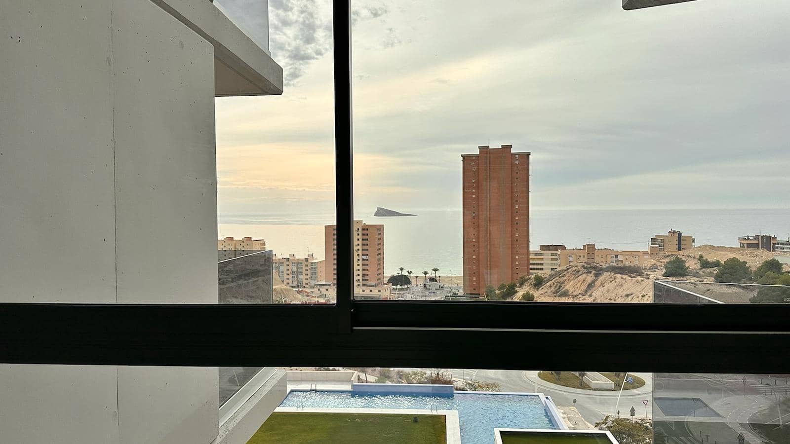 2 quarto Apartamento para venda em Benidorm com piscina garagem - 570 000 € (Ref: 8102276)