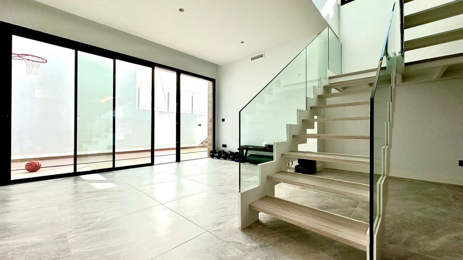 3 makuuhuone Huvila myytävänä paikassa Finestrat mukana uima-altaan - 1 550 000 € (Ref: 8131196)