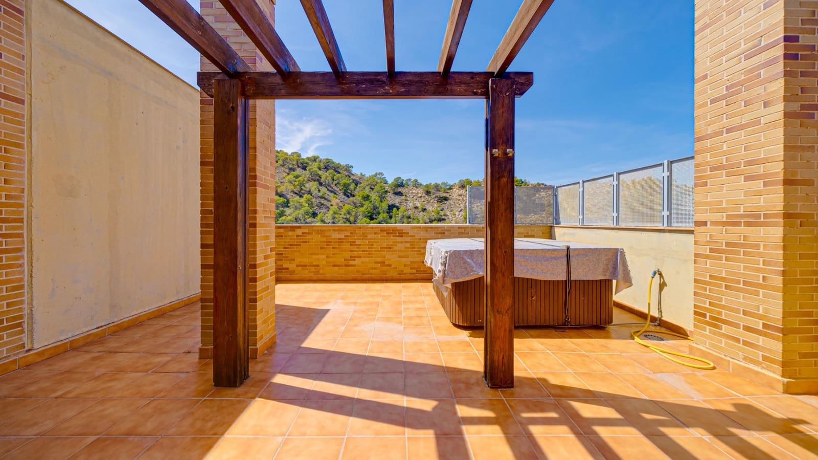 1 makuuhuone Kattohuoneisto vuokrattavana paikassa La Villajoyosa / Vila Joiosa mukana uima-altaan 
autotalli - 950 € (Ref: 8202167)