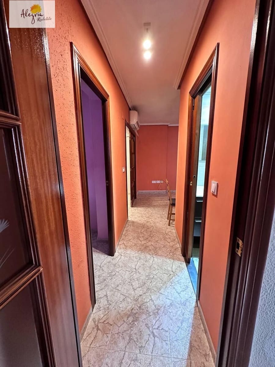 3 bedroom Apartment for rent in Torrent - € 900 (Ref: 8263281)