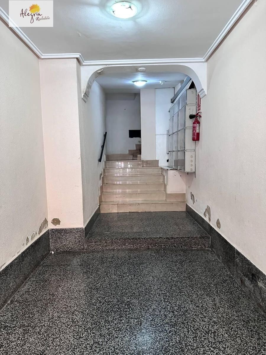 3 bedroom Apartment for rent in Torrent - € 900 (Ref: 8263281)