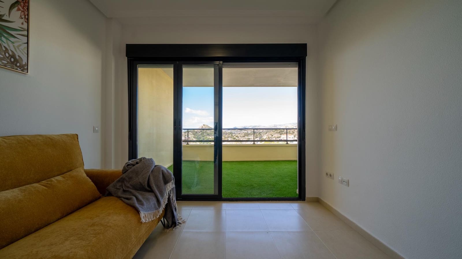 4 sypialnia Apartament na sprzedaż w Montiboli z basenem garażem - 380 000 € (Ref: 8263283)