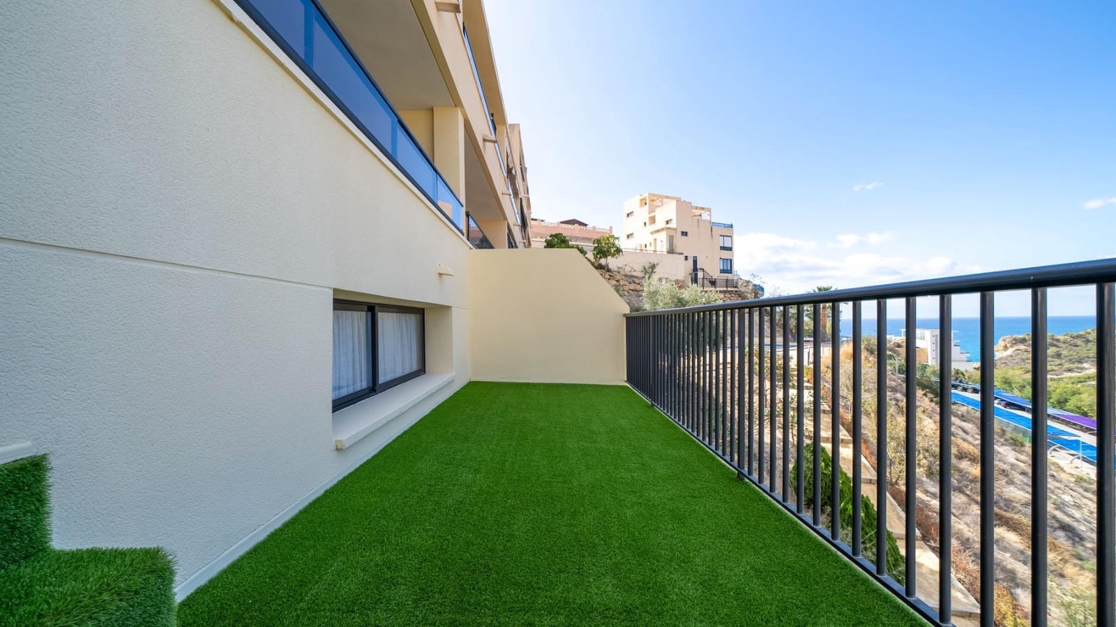 4 sypialnia Apartament na sprzedaż w Montiboli z basenem garażem - 380 000 € (Ref: 8263283)