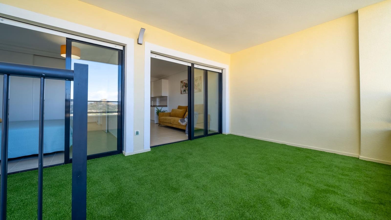 4 sypialnia Apartament na sprzedaż w Montiboli z basenem garażem - 380 000 € (Ref: 8263283)
