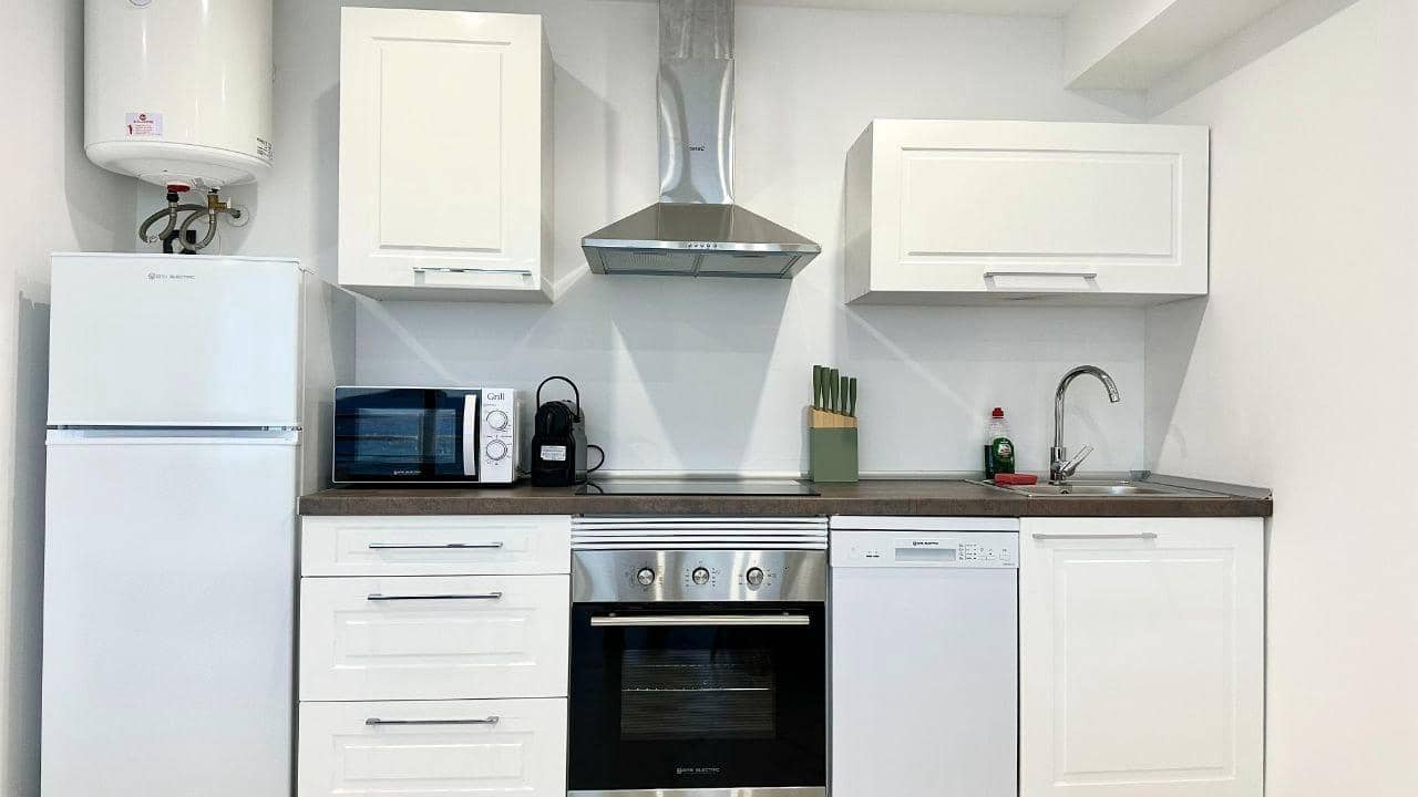 1 soveværelse Studio til leje i Benidorm med swimmingpool - € 1.000 (Ref: 8295693)