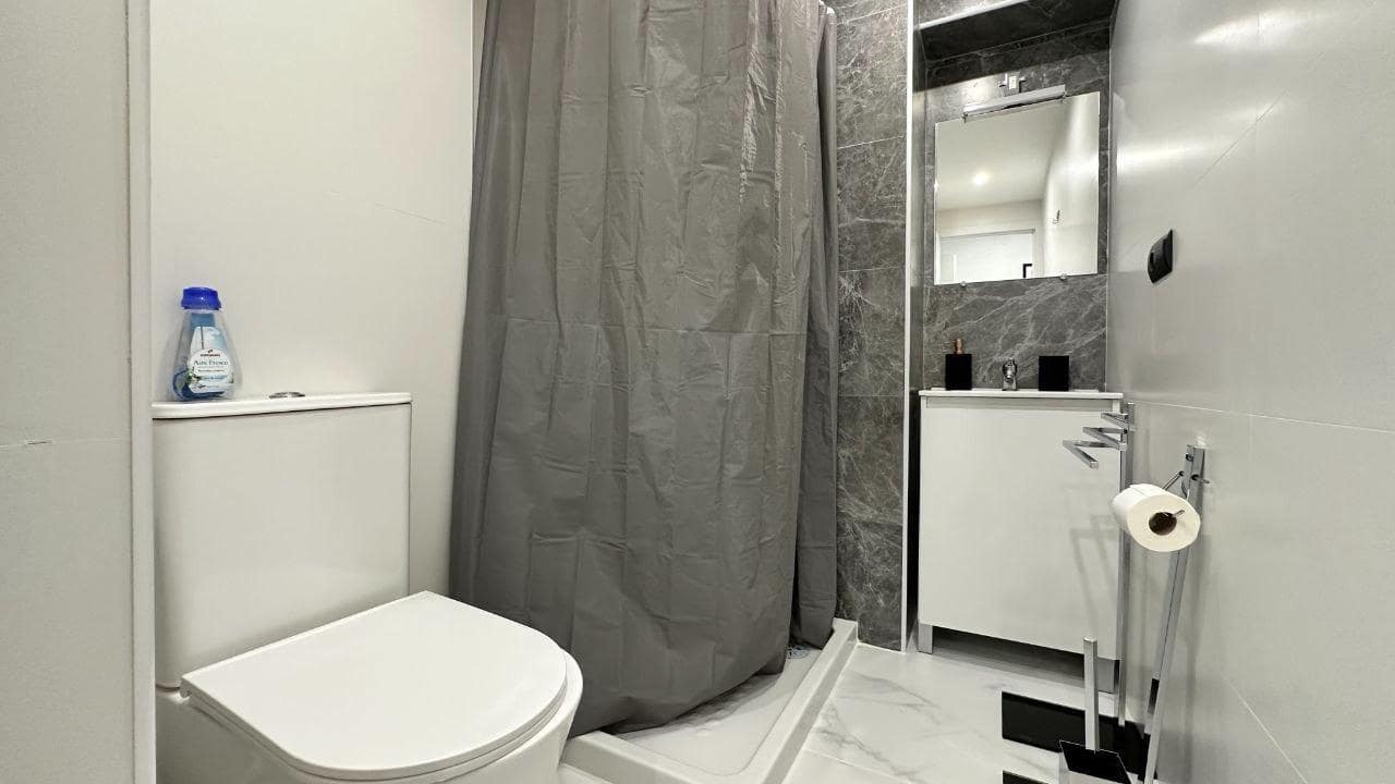 1 soveværelse Studio til leje i Benidorm med swimmingpool - € 1.000 (Ref: 8295693)