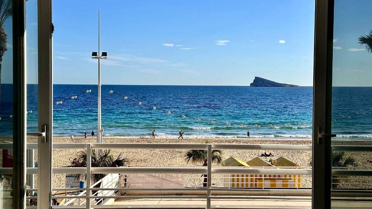2 soveværelse Lejlighed til leje i Benidorm med swimmingpool - € 1.300 (Ref: 8295694)