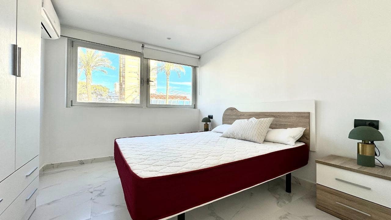 2 soveværelse Lejlighed til leje i Benidorm med swimmingpool - € 1.300 (Ref: 8295694)