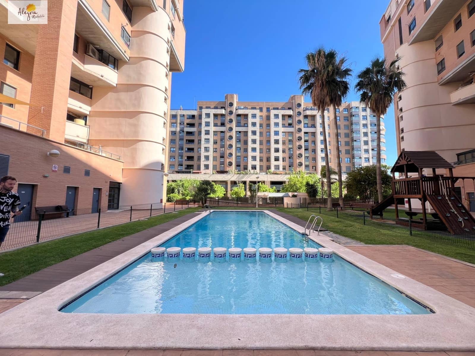 4 soveværelse Lejlighed til salg i Valencia by med swimmingpool - € 650.000 (Ref: 8311037)