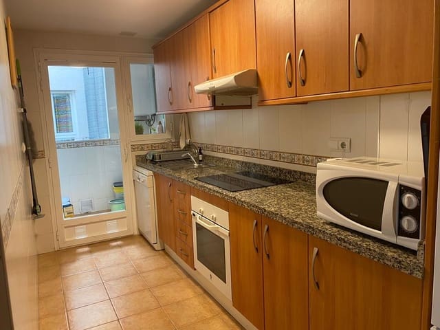 2 soverom Leilighet til leie i Alicante by - € 1 100 (Ref: 8338020)