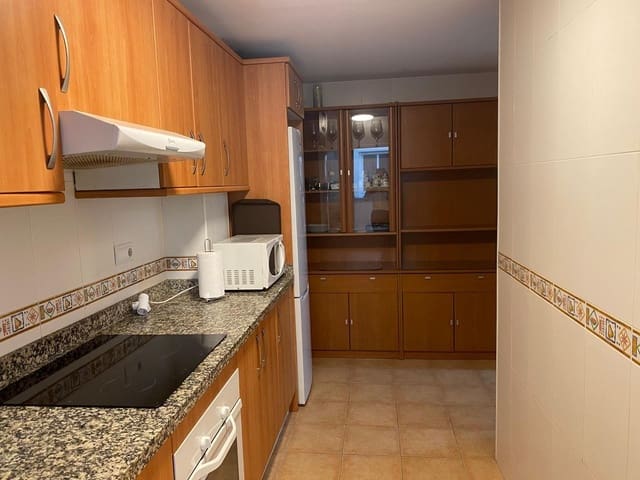 2 soverom Leilighet til leie i Alicante by - € 1 100 (Ref: 8338020)