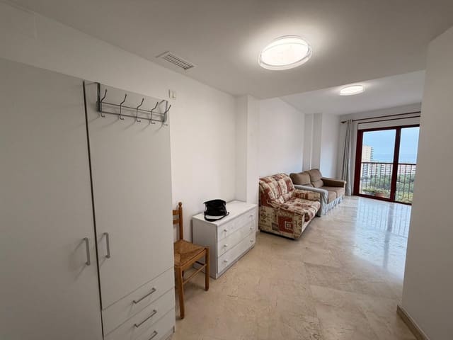 2 soverom Leilighet til leie i Alicante by - € 1 100 (Ref: 8338020)