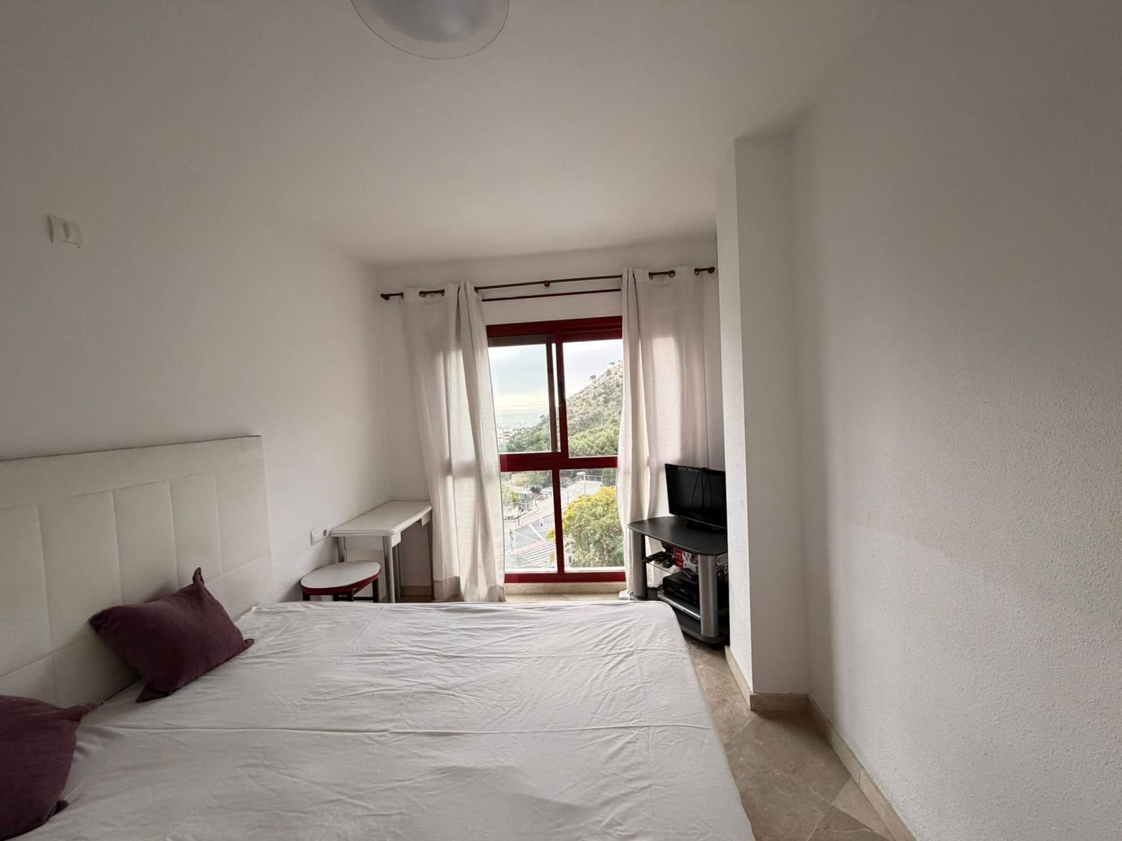 2 soverom Leilighet til leie i Alicante by - € 1 100 (Ref: 8338020)