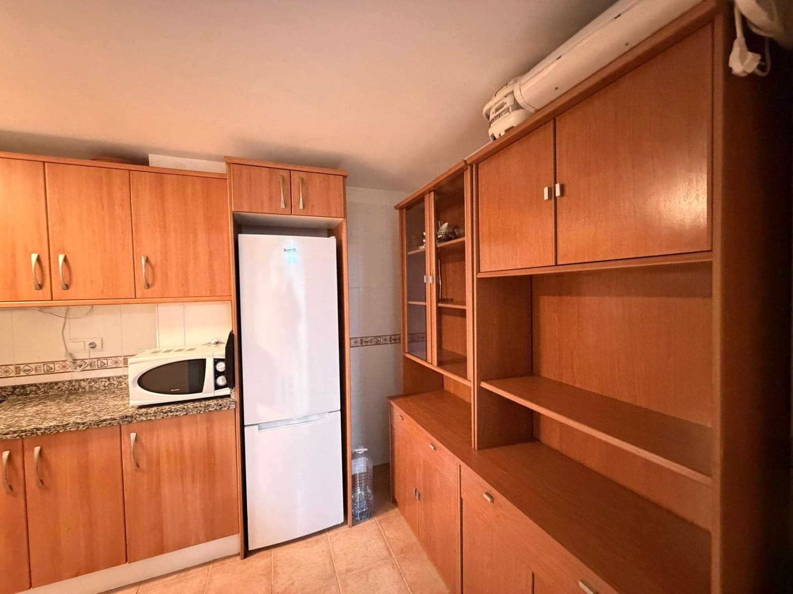 2 soverom Leilighet til leie i Alicante by - € 1 100 (Ref: 8338020)