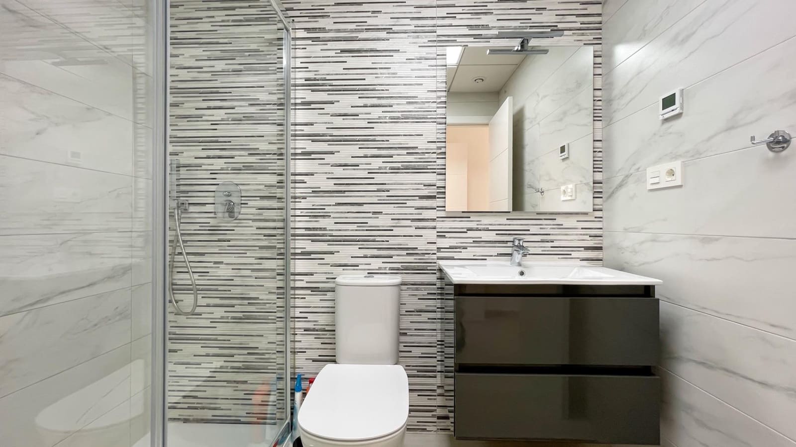 3 soveværelse Villa til leje i Finestrat med swimmingpool garage - € 3.200 (Ref: 8352220)