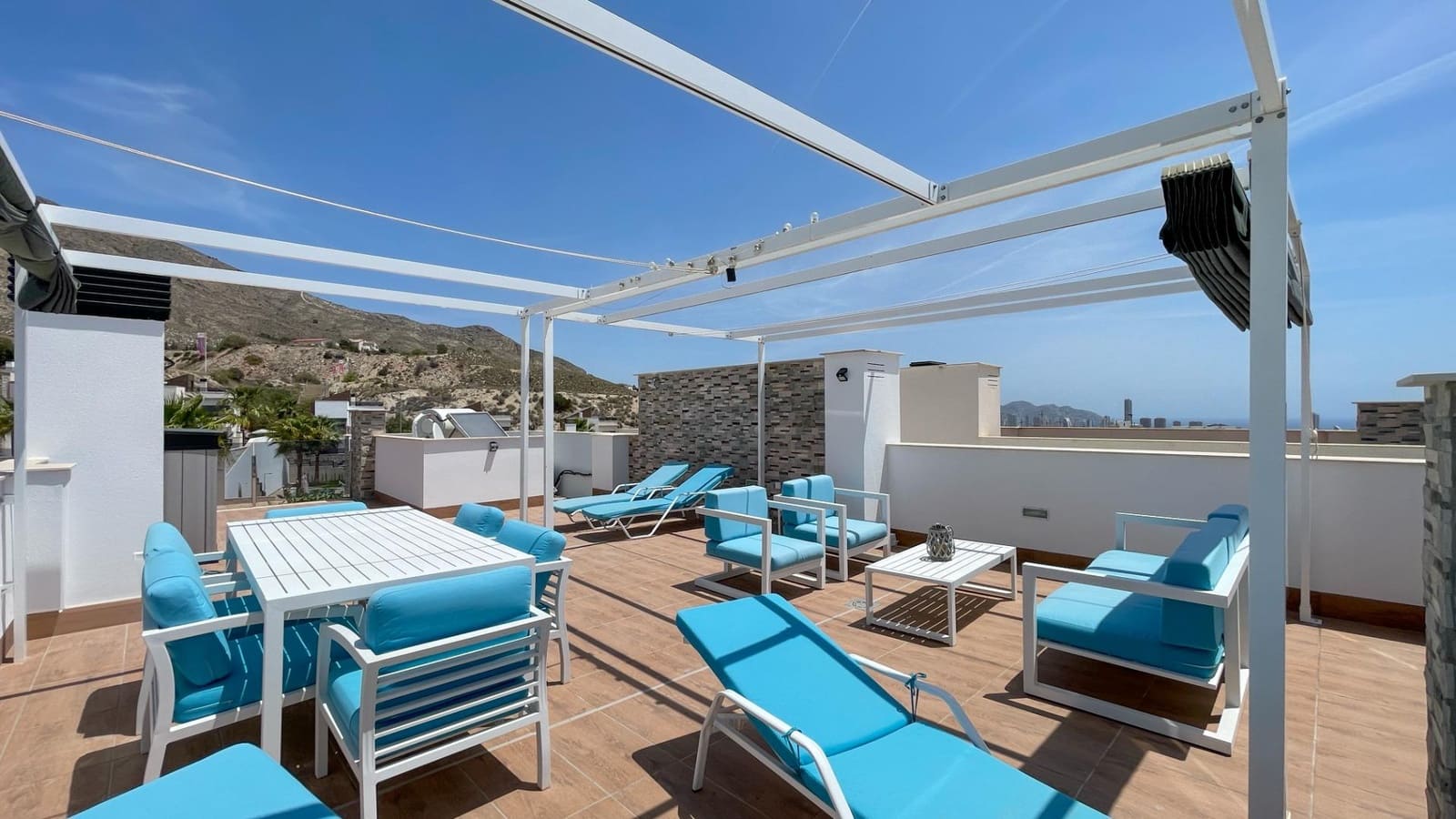 3 soveværelse Villa til leje i Finestrat med swimmingpool garage - € 3.200 (Ref: 8352220)