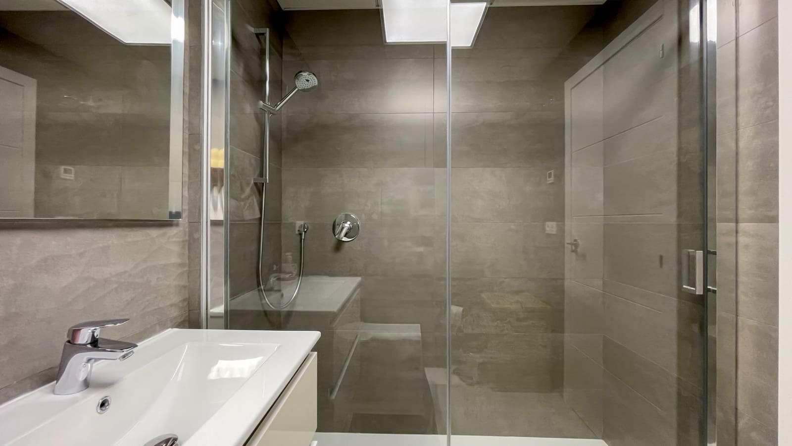 3 soveværelse Villa til leje i Finestrat med swimmingpool garage - € 3.200 (Ref: 8352220)