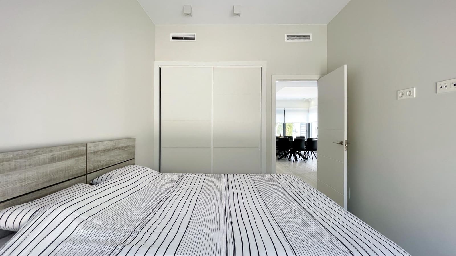 3 soverom Villa til leie i Finestrat med svømmebasseng garasje - € 2 500 (Ref: 8352220)