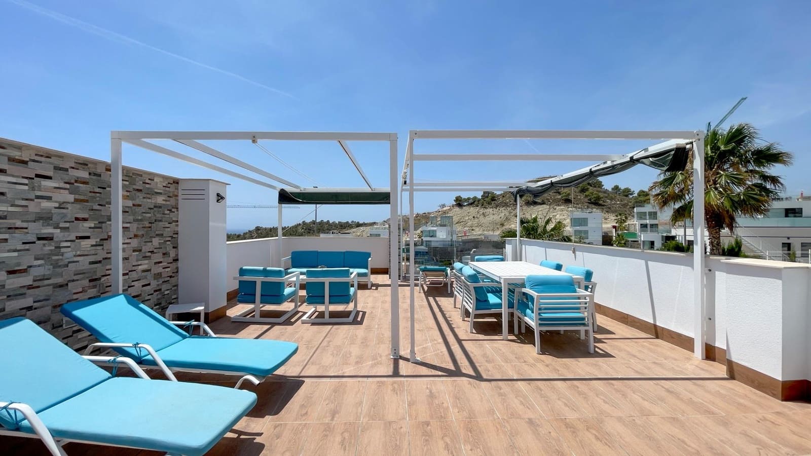 3 soverom Villa til leie i Finestrat med svømmebasseng garasje - € 2 500 (Ref: 8352220)