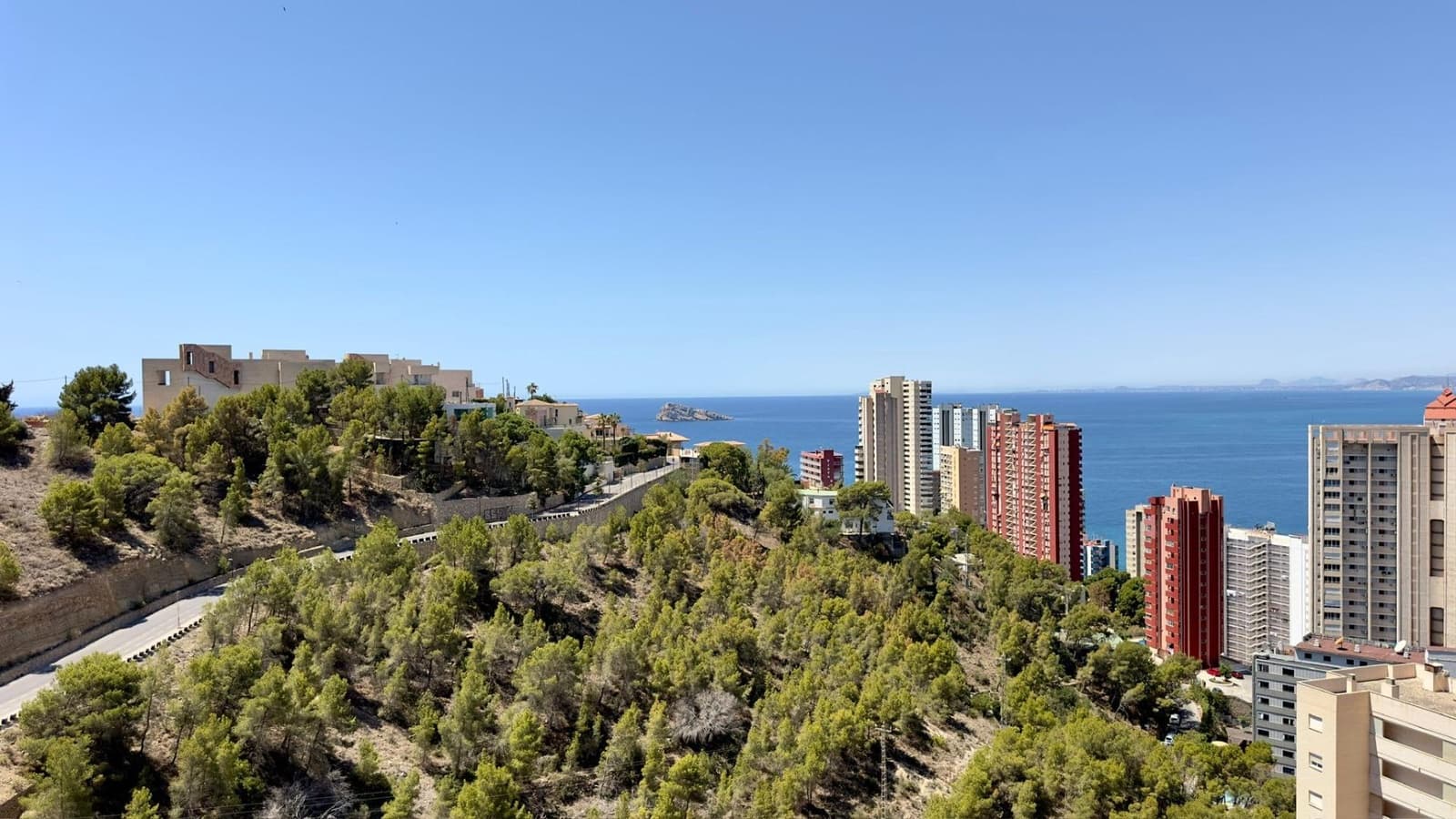 2 soveværelse Lejlighed til salg i Benidorm med swimmingpool - € 329.000 (Ref: 8354061)