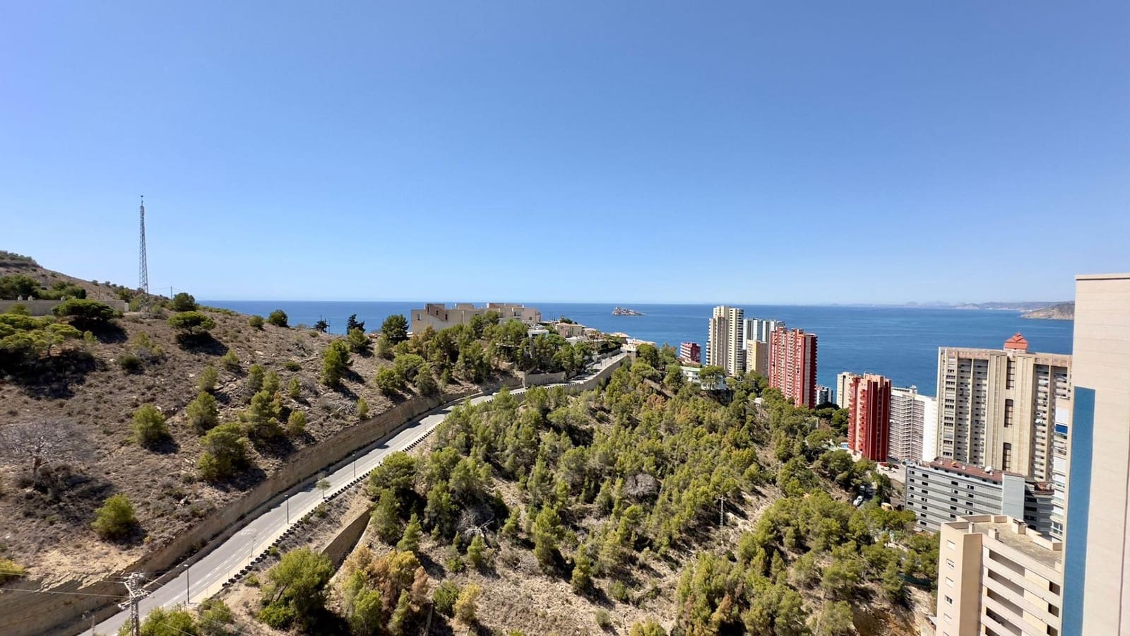 2 soveværelse Lejlighed til salg i Benidorm med swimmingpool - € 329.000 (Ref: 8354061)