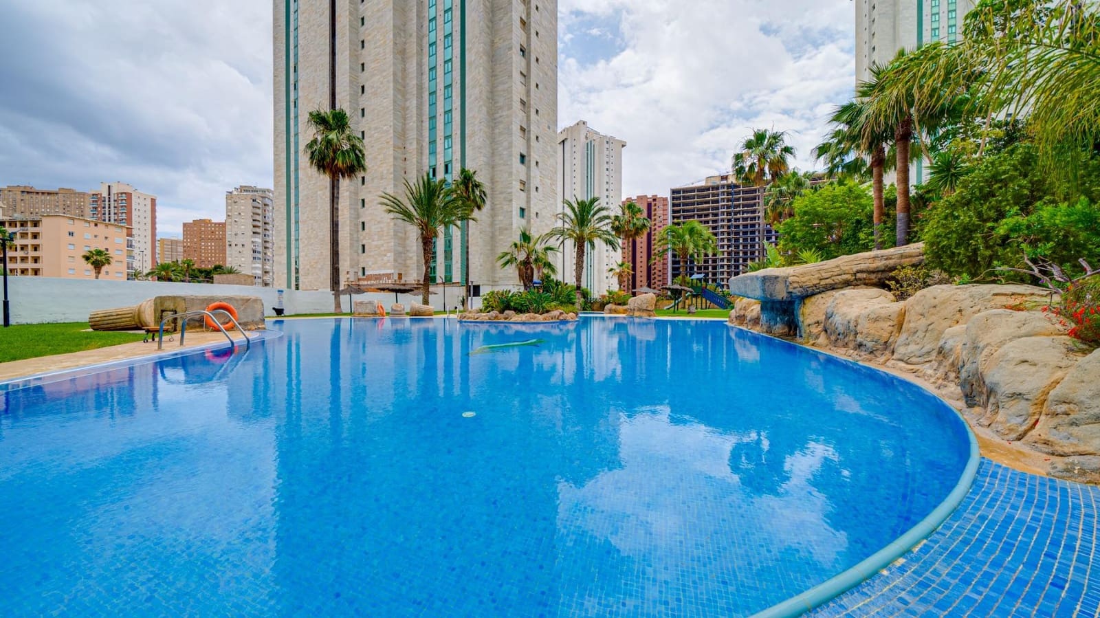 1 soveværelse Lejlighed til leje i La Villajoyosa / Vila Joiosa med swimmingpool - € 1.000 (Ref: 8363625)