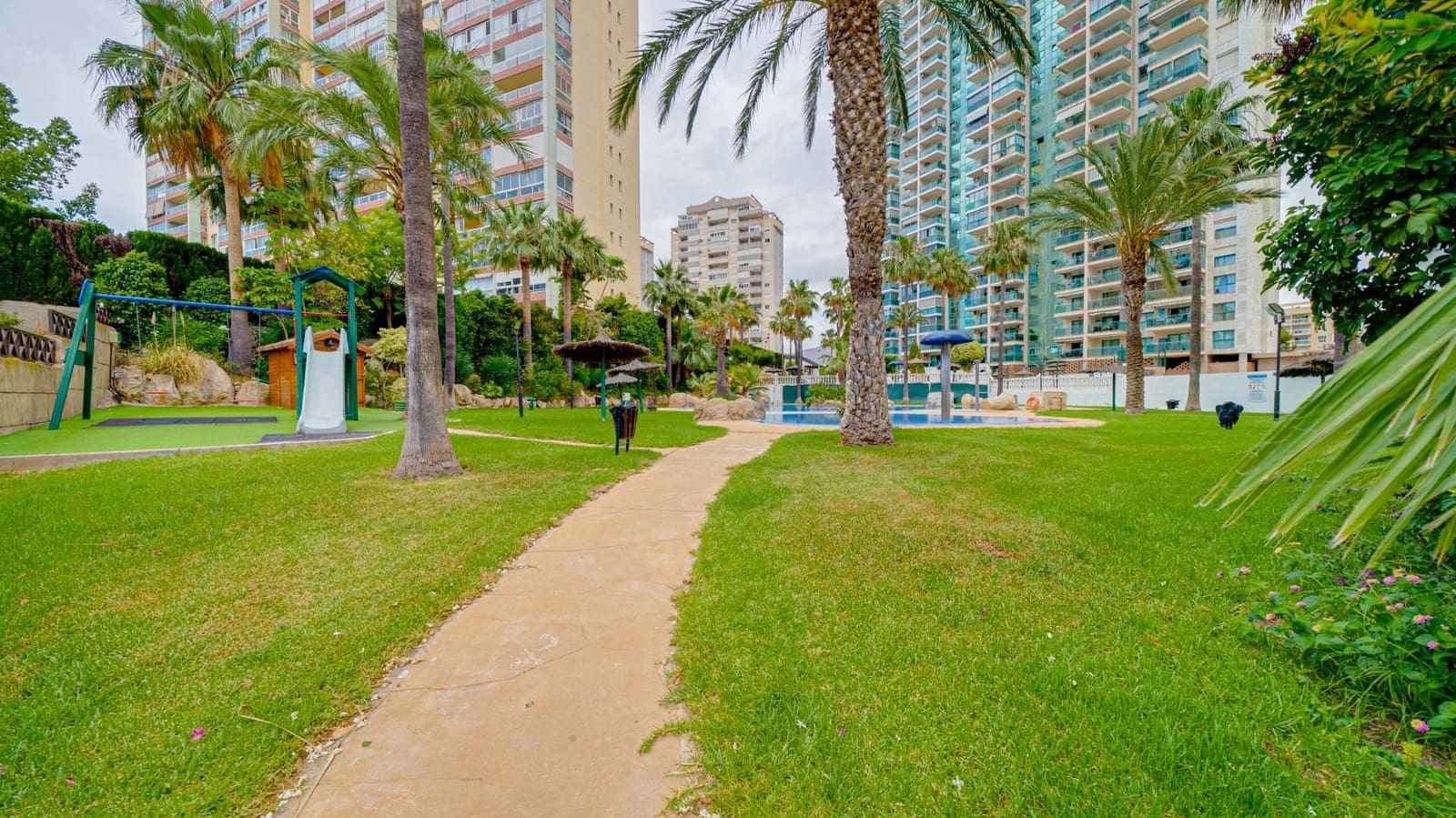 1 soveværelse Lejlighed til leje i La Villajoyosa / Vila Joiosa med swimmingpool - € 1.000 (Ref: 8363625)