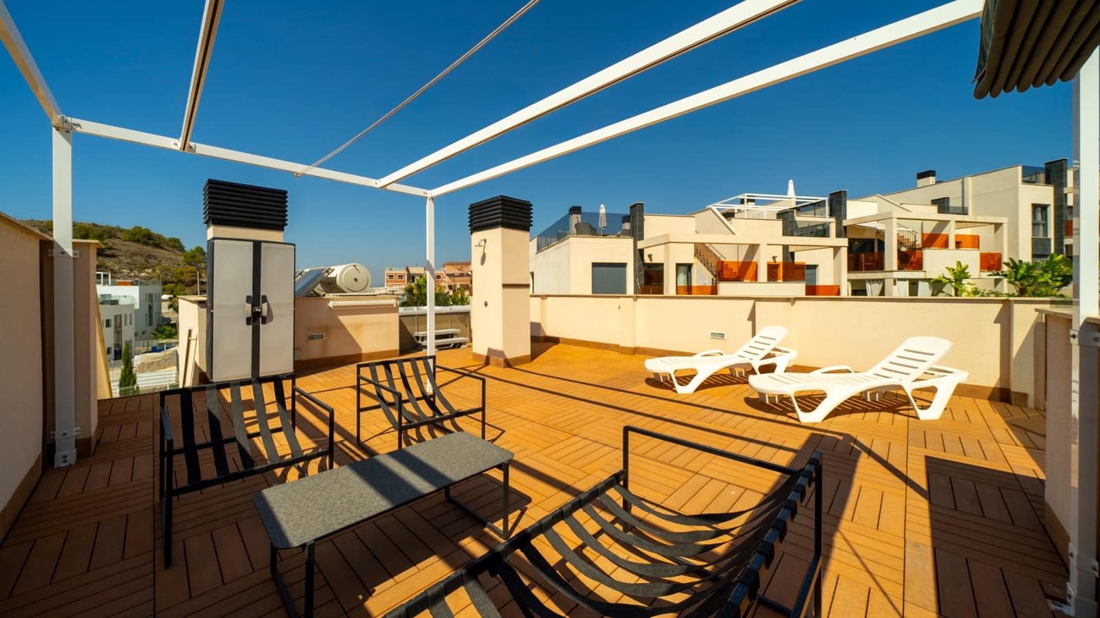 2 bedroom Apartment for rent in Finestrat with pool garage - € 1,500 (Ref: 8396782)