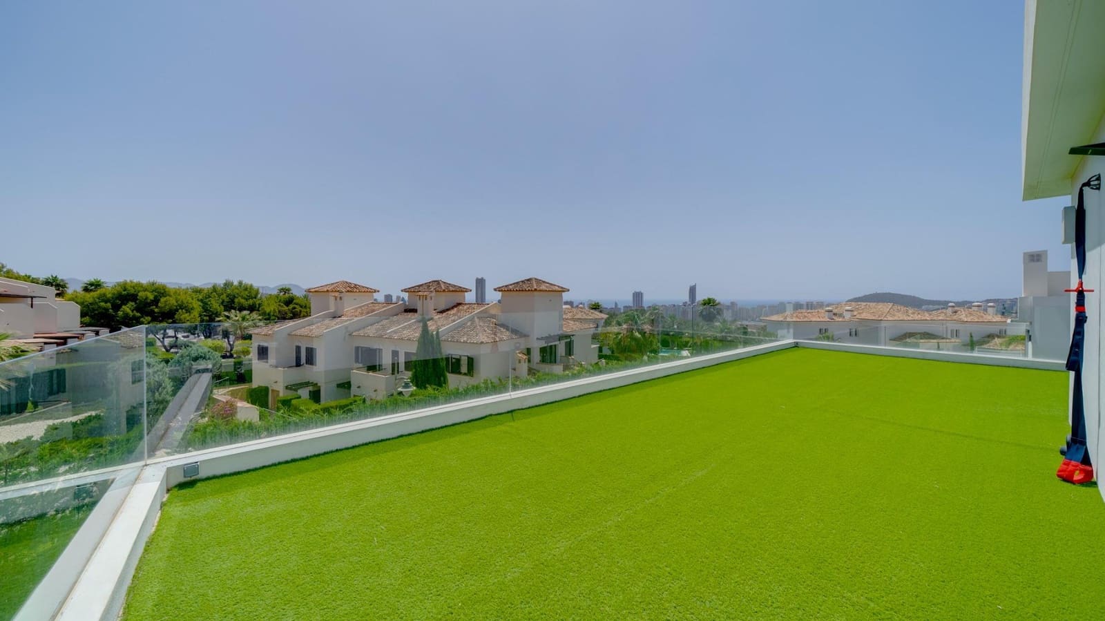 3 soveværelse Villa til leje i Finestrat med swimmingpool - € 4.995 (Ref: 8442528)