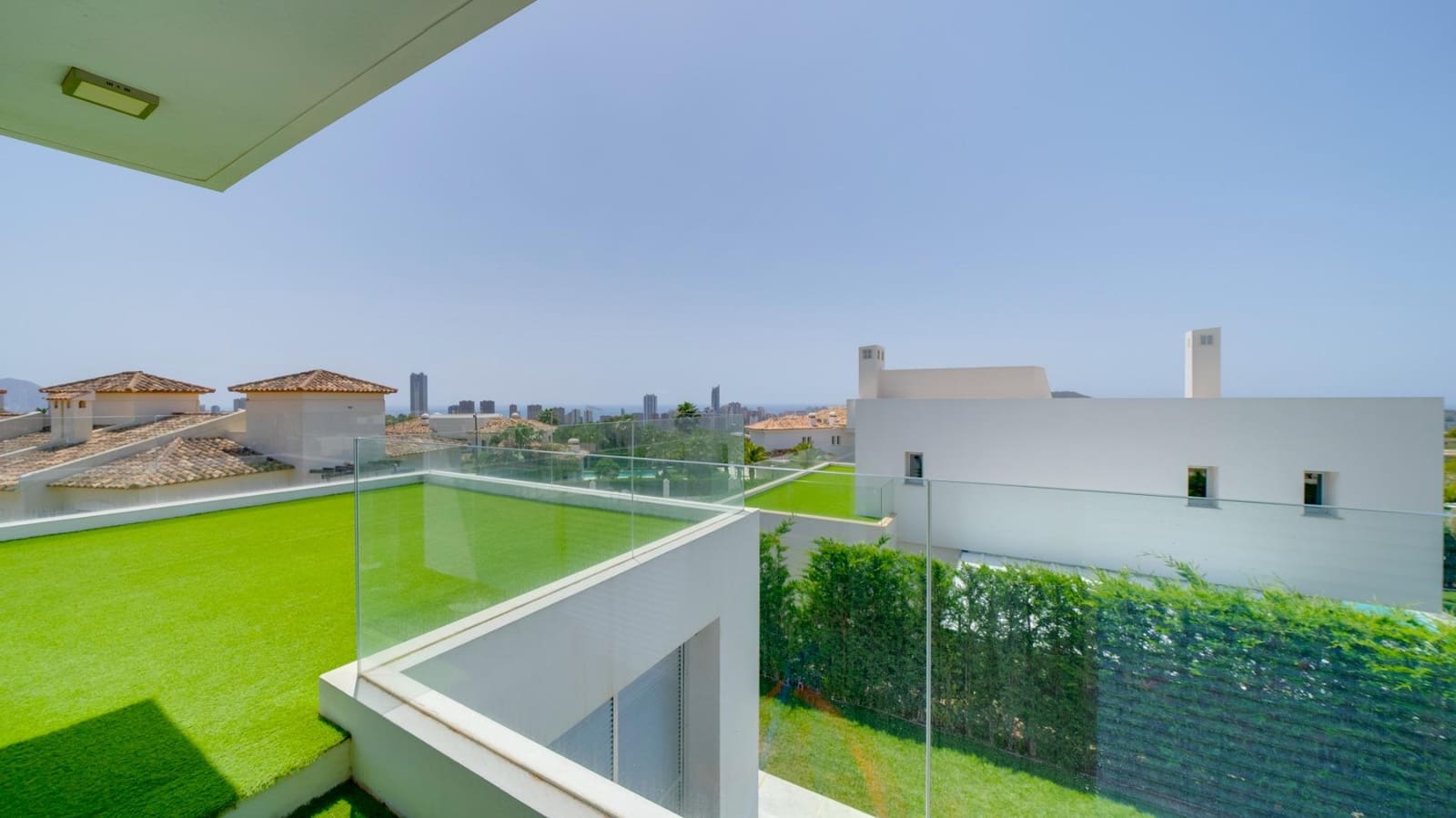 3 soveværelse Villa til leje i Finestrat med swimmingpool - € 4.995 (Ref: 8442528)