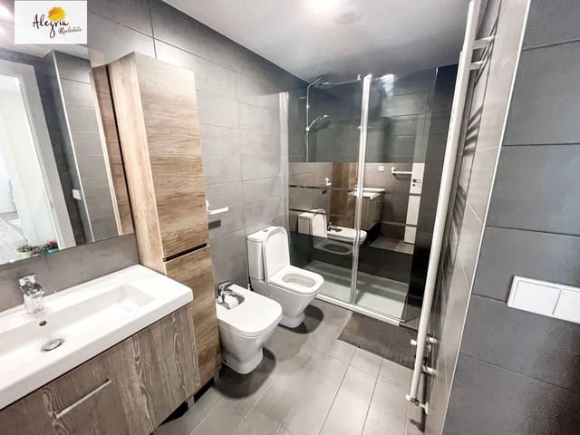 2 slaapkamer Appartement te huur in Mont-Olivet, Valencia stad met zwembad garage - € 1.700 (Ref: 8467830)