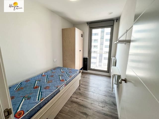2 slaapkamer Appartement te huur in Mont-Olivet, Valencia stad met zwembad garage - € 1.700 (Ref: 8467830)