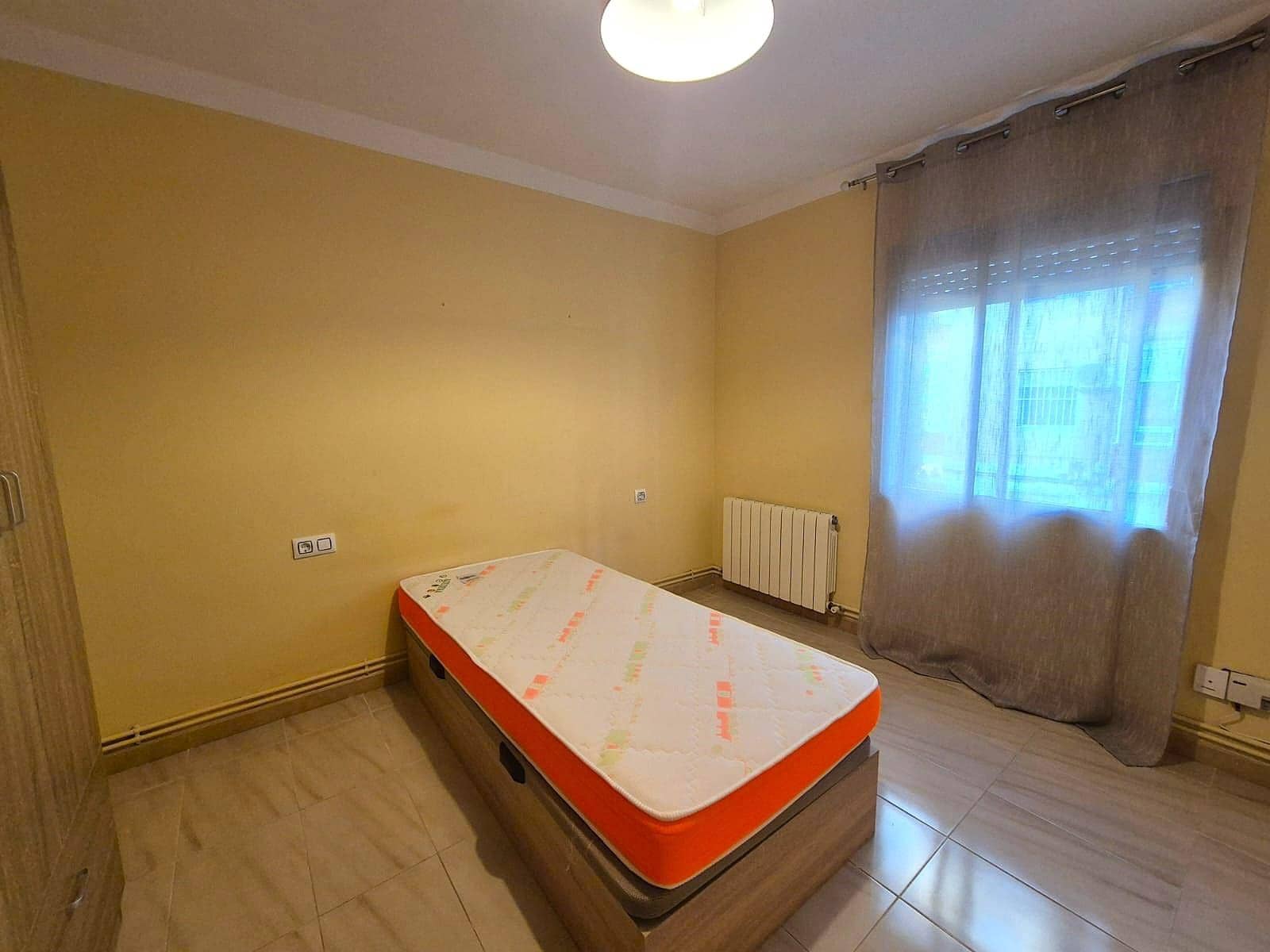 2 Zimmer Apartment zu vermieten in Alicante / Alacant Stadt - 850 € (Ref: 8476899)