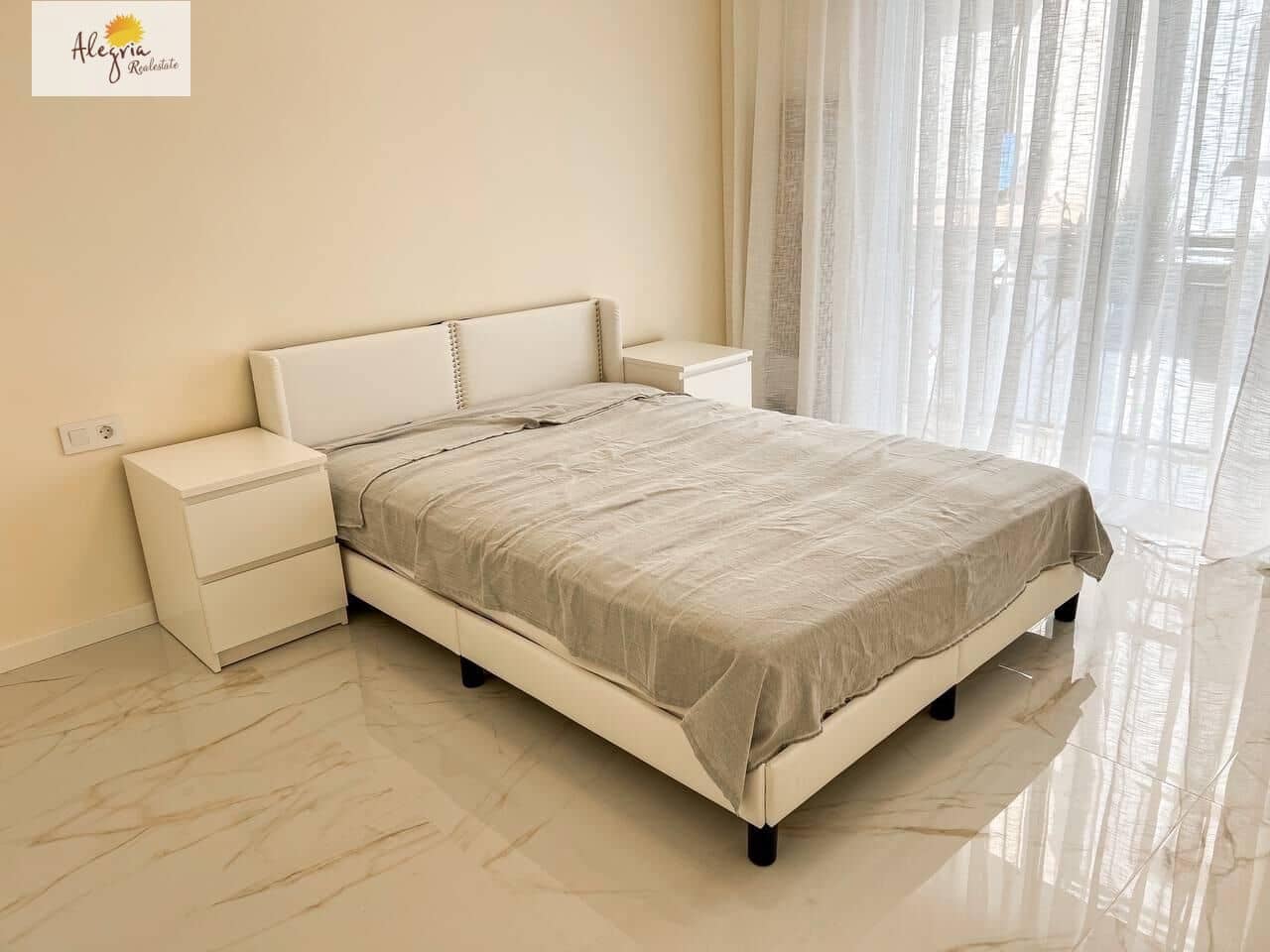 3 soveværelse Lejlighed til leje i Valencia by - € 1.800 (Ref: 8480860)