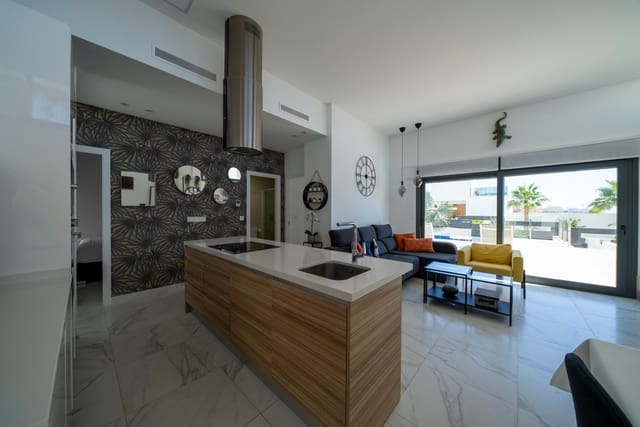 3 soveværelse Villa til leje i Finestrat med swimmingpool - € 3.500 (Ref: 8526851)