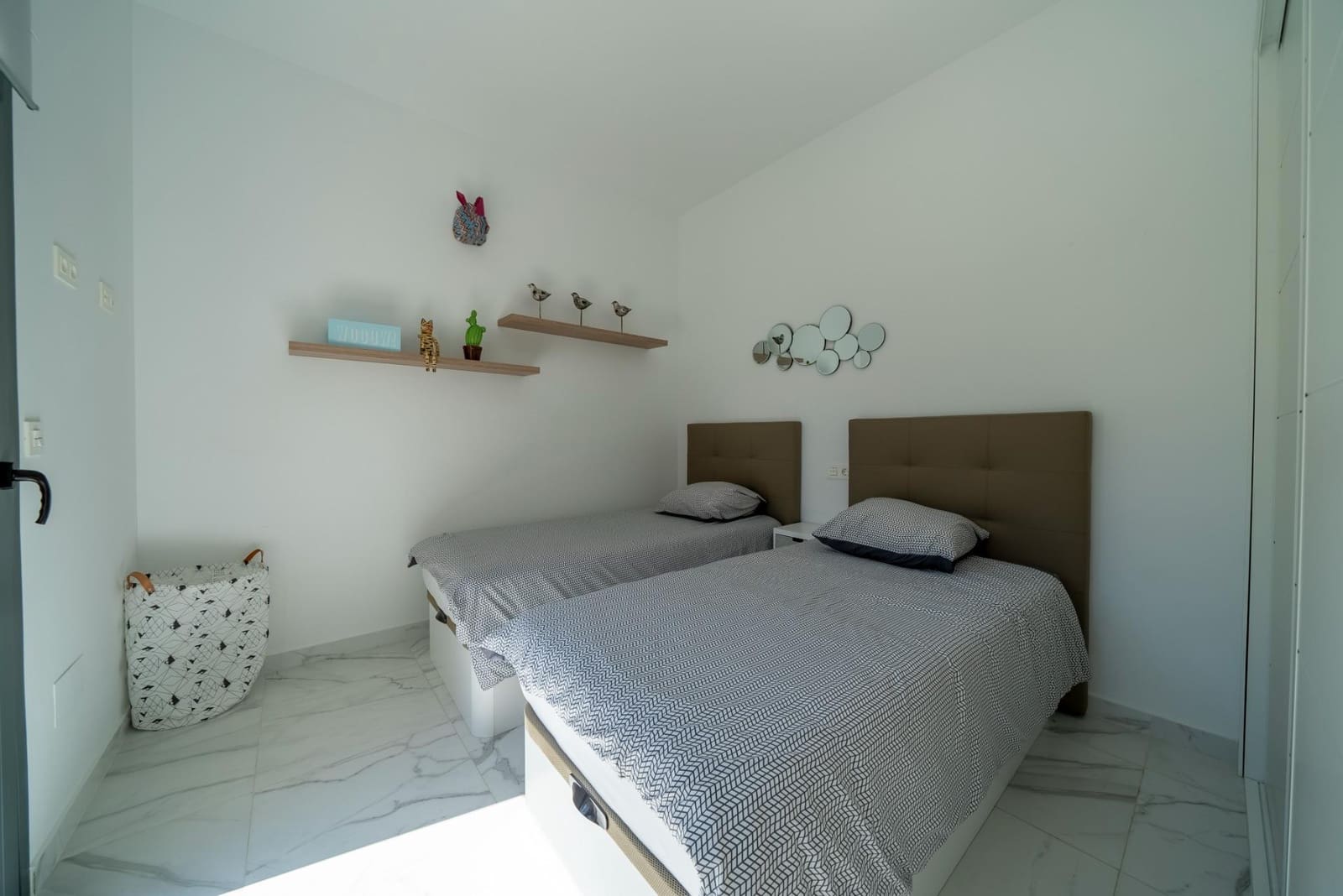 3 soveværelse Villa til leje i Finestrat med swimmingpool - € 3.500 (Ref: 8526851)