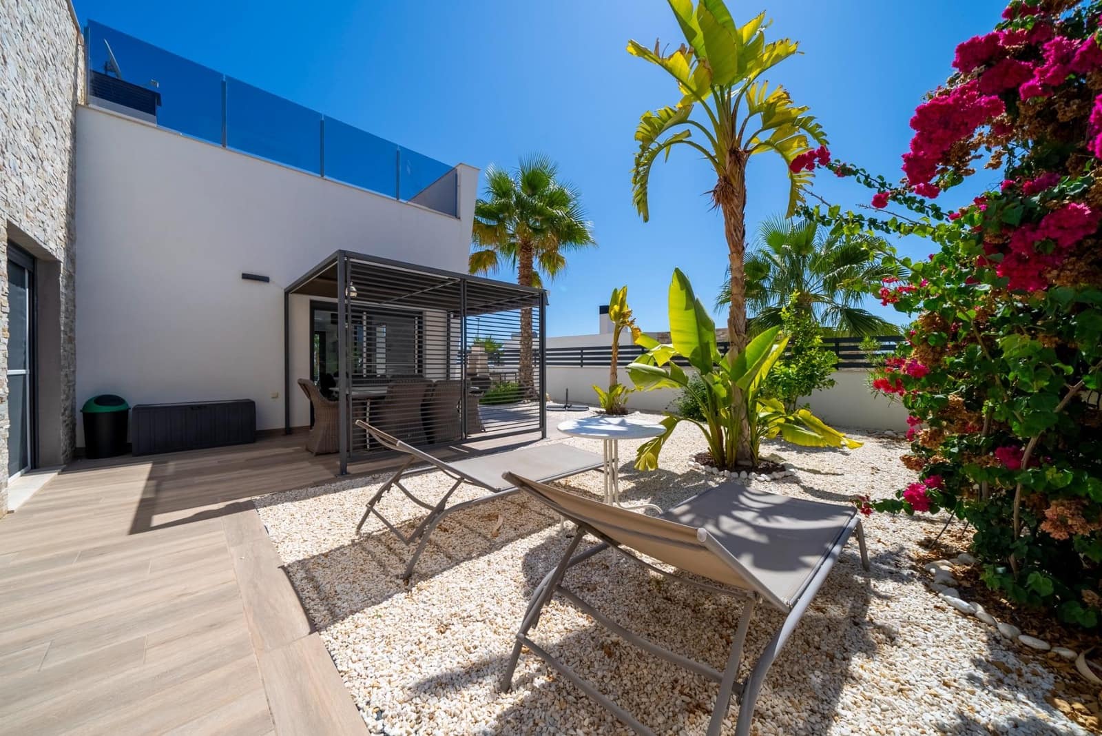 3 soveværelse Villa til leje i Finestrat med swimmingpool - € 3.500 (Ref: 8526851)