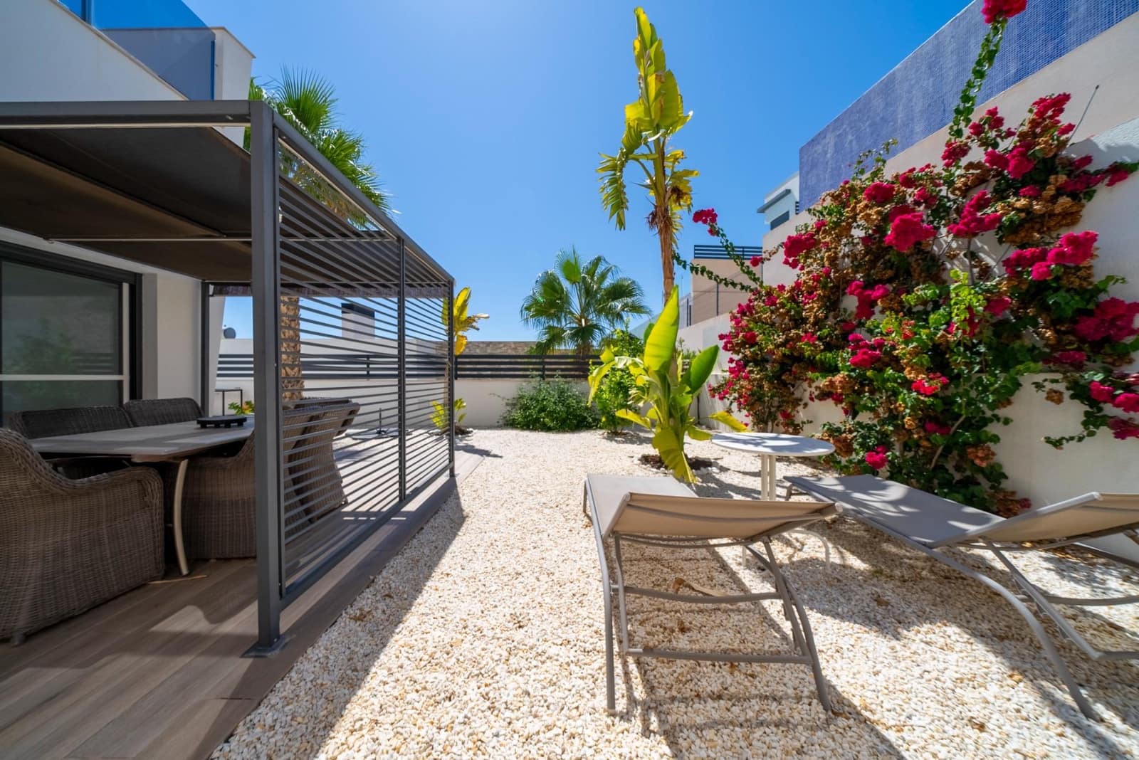 3 soveværelse Villa til leje i Finestrat med swimmingpool - € 3.500 (Ref: 8526851)