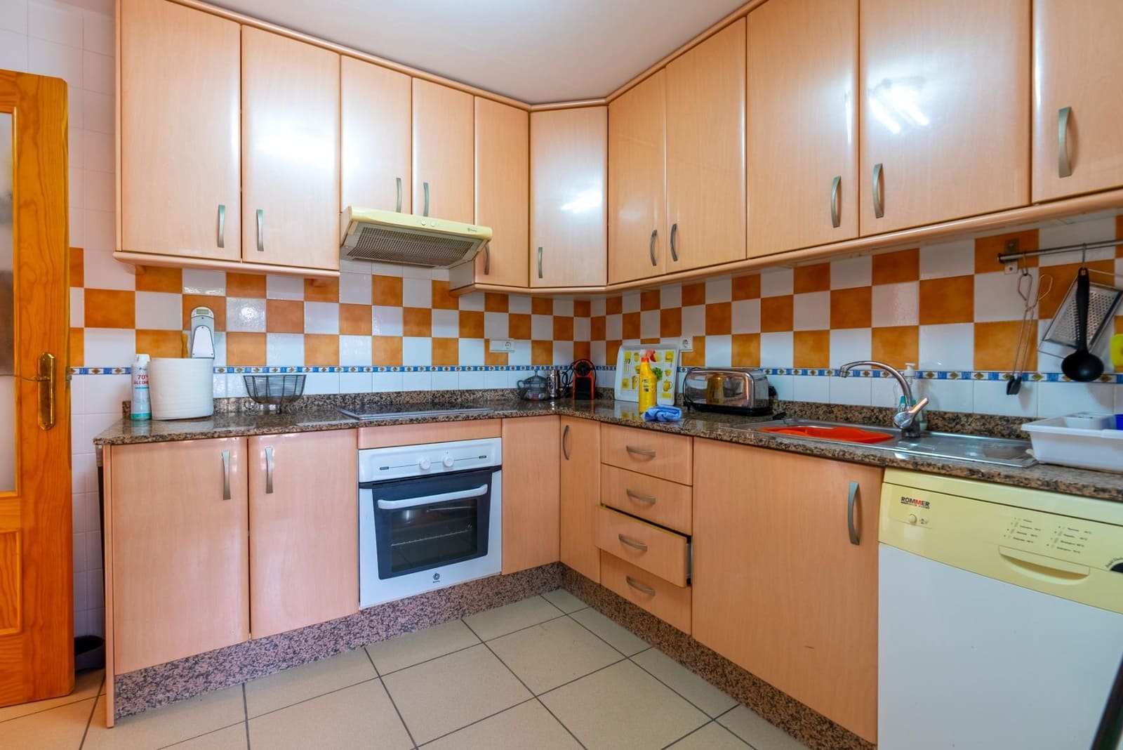 3 soveværelse Lejlighed til salg i El Campello med swimmingpool garage - € 590.000 (Ref: 8547089)