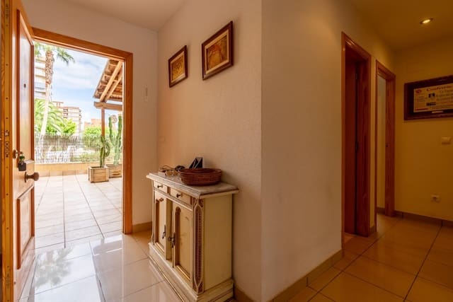 3 soveværelse Lejlighed til salg i El Campello med swimmingpool garage - € 590.000 (Ref: 8547089)