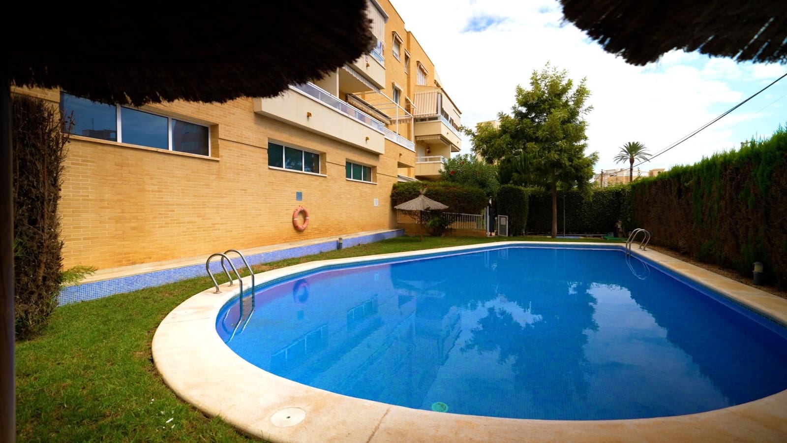 3 soveværelse Lejlighed til salg i El Campello med swimmingpool garage - € 590.000 (Ref: 8547089)