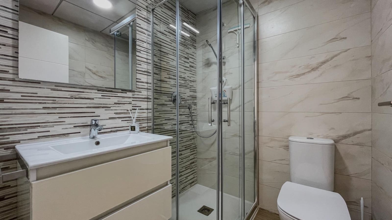 Appartement de 2 chambres à louer à Finestrat avec piscine - 1 800 € (Ref: 8559815)